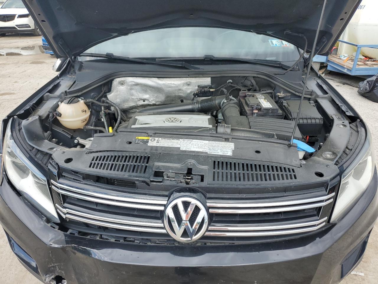 WVGSV7AX9HW513332 2017 Volkswagen Tiguan Wolfsburg