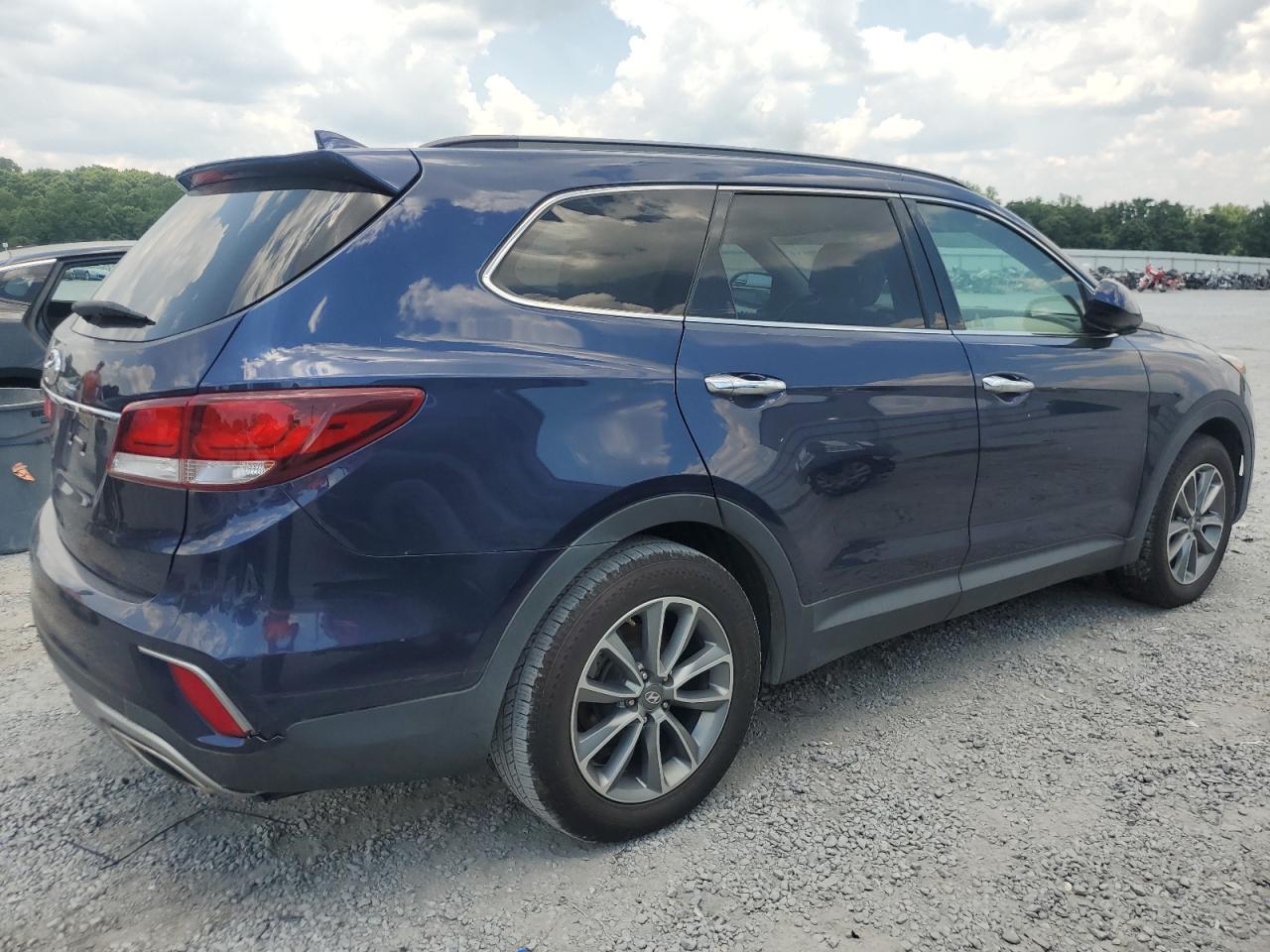 2017 Hyundai Santa Fe Se vin: KM8SM4HF2HU189179