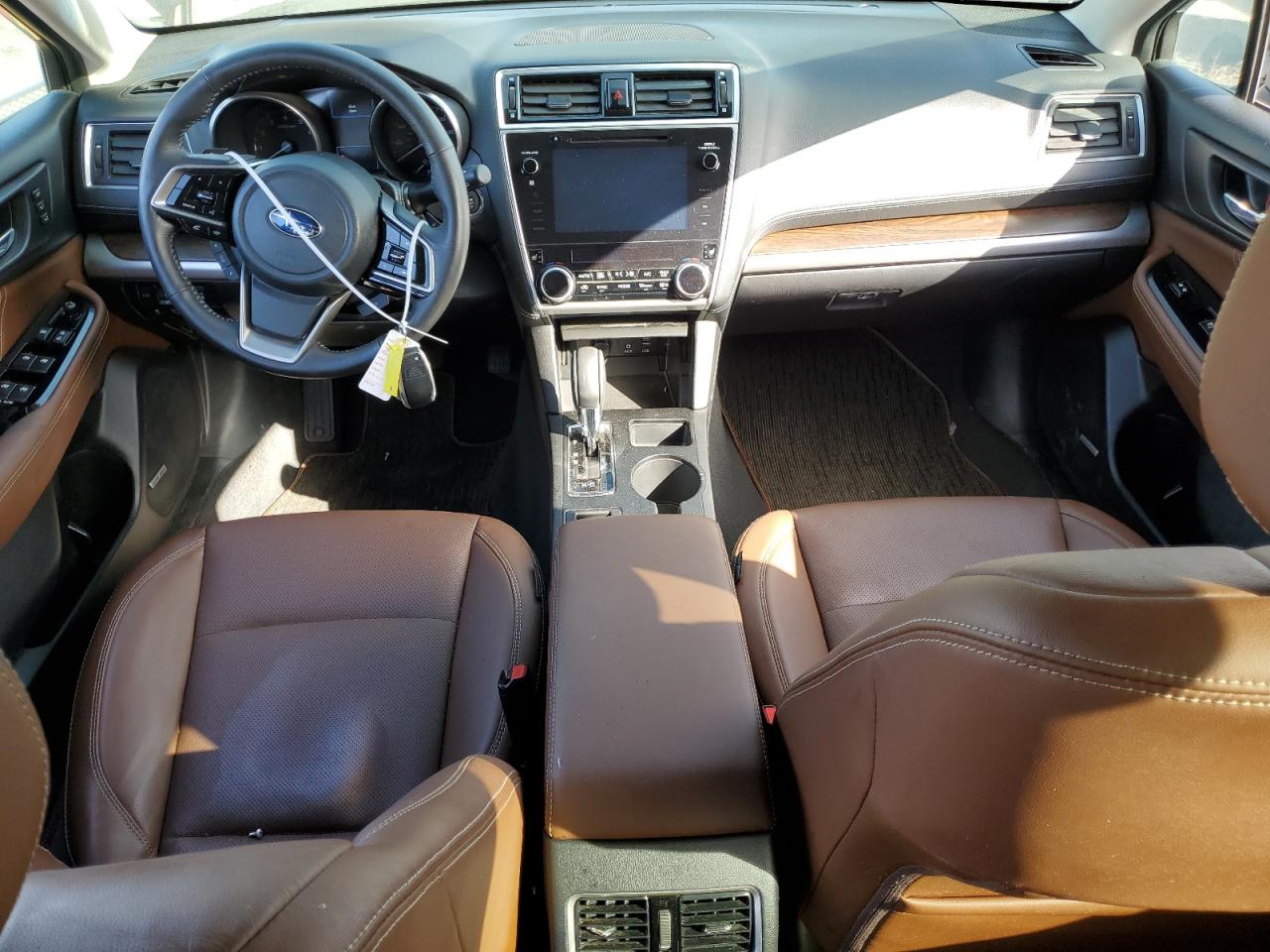 4S4BSATC0J3200242 2018 Subaru Outback Touring