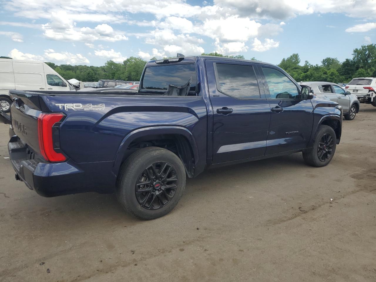 2022 Toyota Tundra Crewmax Sr vin: 5TFLA5DB6NX009707