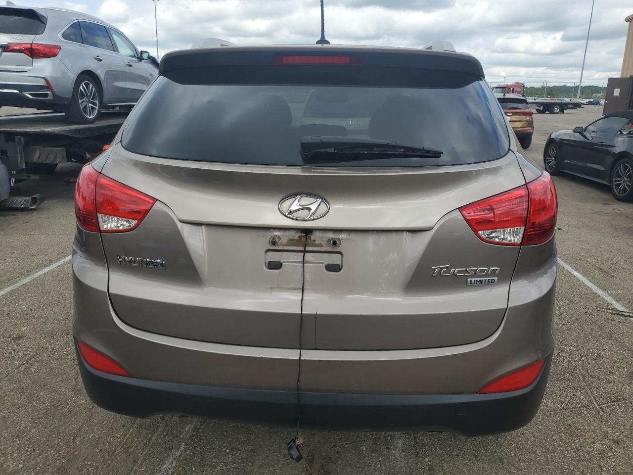 KM8JU3AC5CU353927 2012 Hyundai Tucson Gls