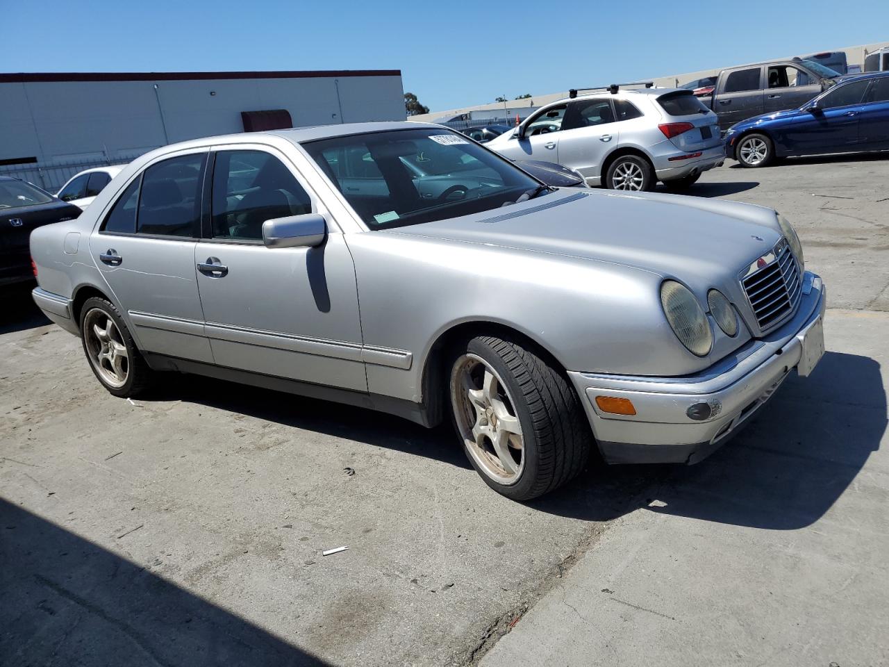 WDBJF65F5WA663214 1998 Mercedes-Benz E 320