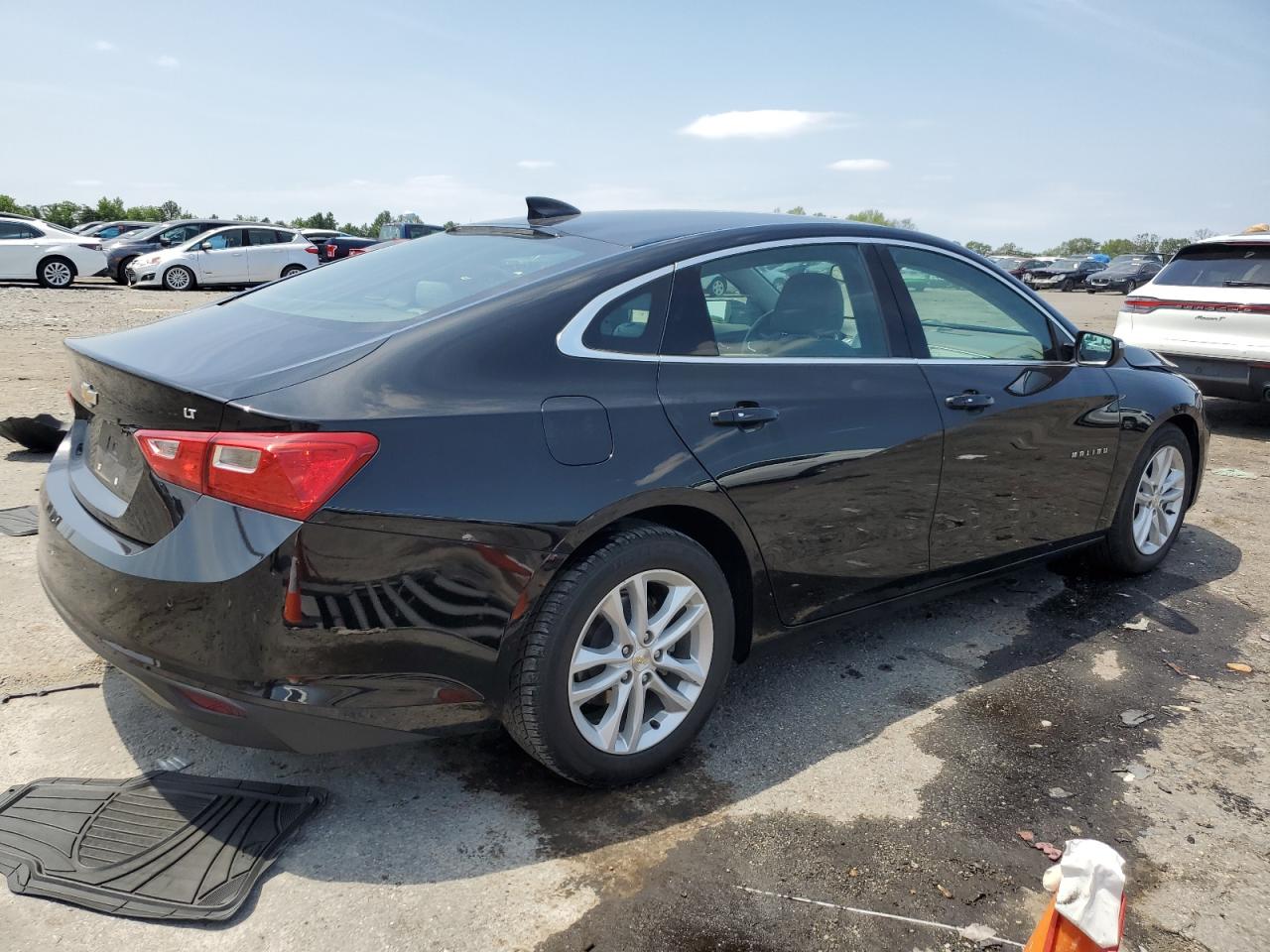 1G1ZD5ST1JF135978 2018 Chevrolet Malibu Lt