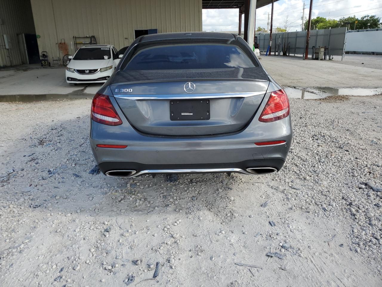 WDDZF4JB8KA565368 2019 Mercedes-Benz E 300
