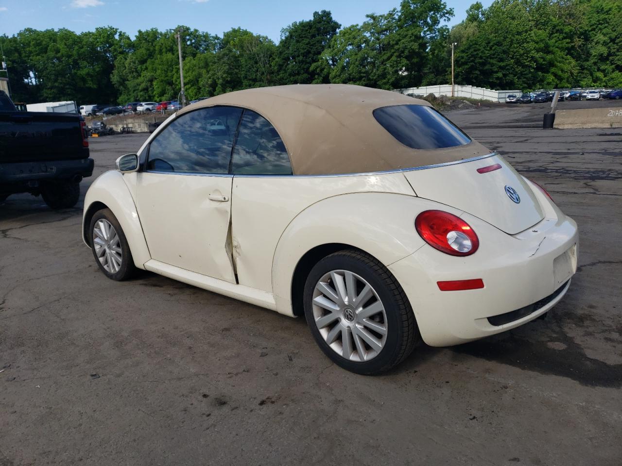 3VWRF31Y09M409330 2009 Volkswagen New Beetle S