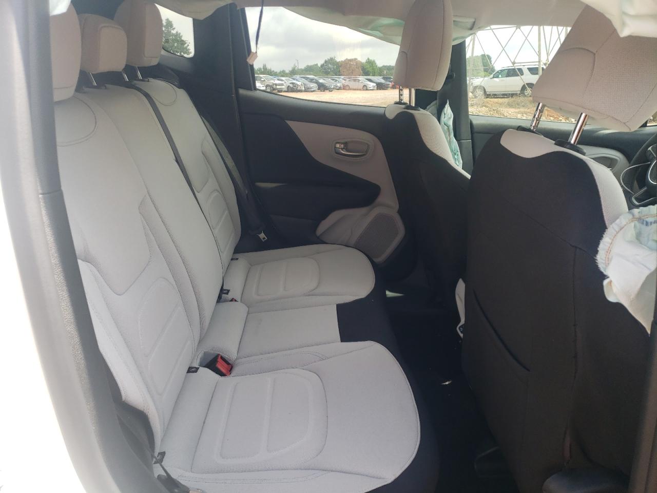 ZACNJDB17NPN78823 2022 Jeep Renegade Latitude