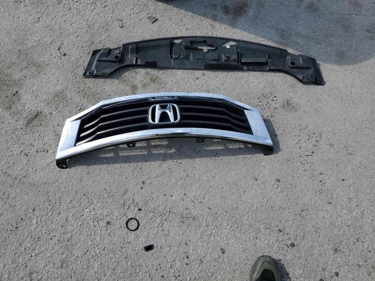 1HGCP2F45AA184413 2010 Honda Accord Lxp