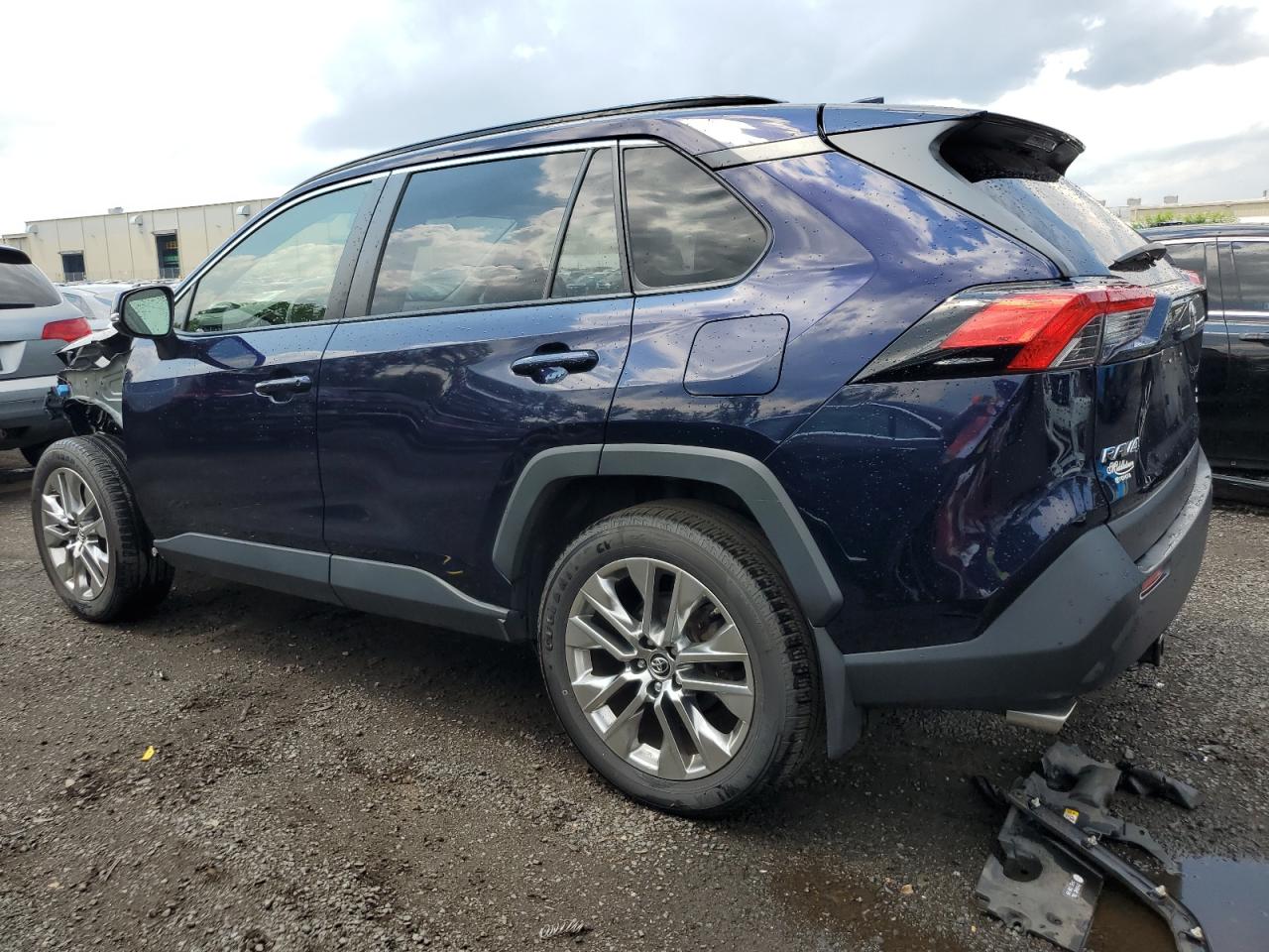 JTMA1RFV1KJ007660 2019 Toyota Rav4 Xle Premium