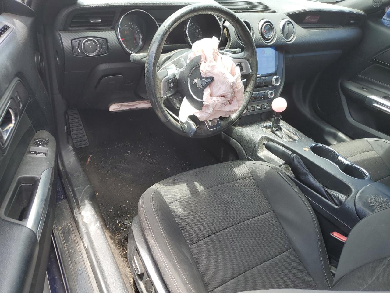 1FA6P8AM8F5388067 2015 Ford Mustang