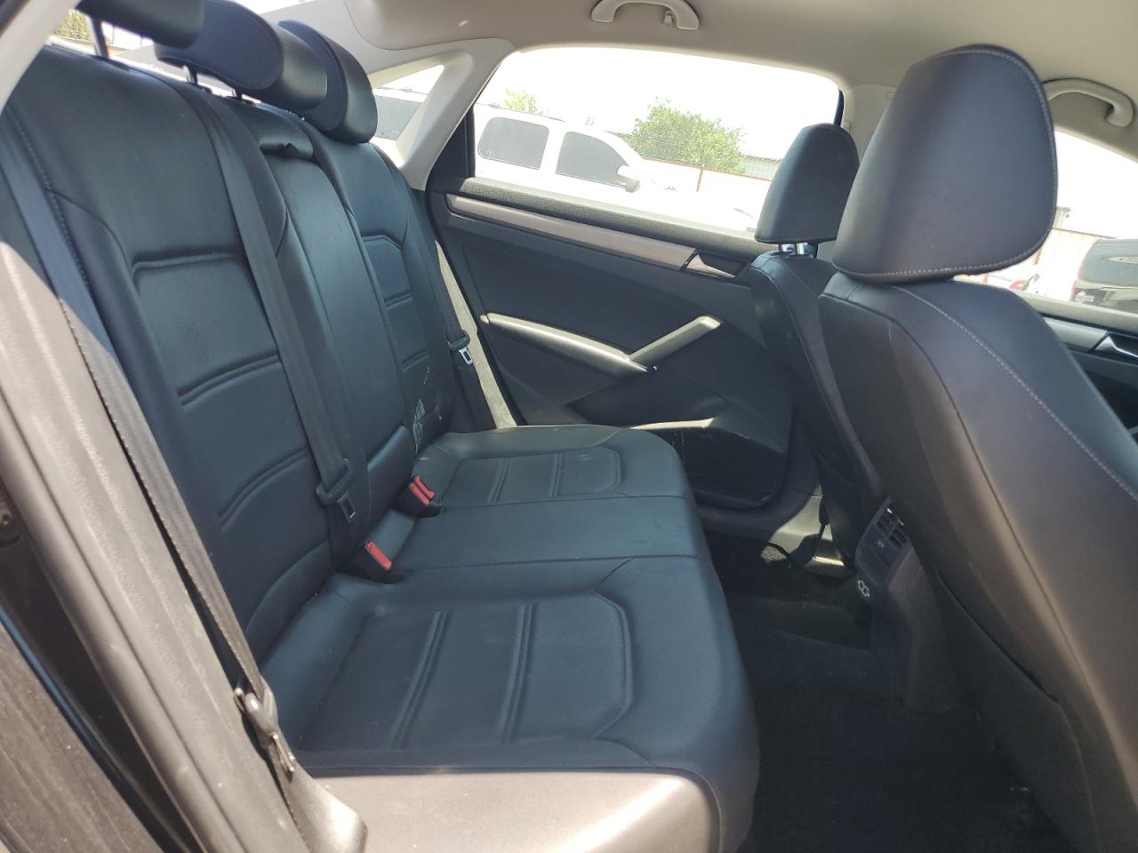 1VWSA7A35LC020588 2020 Volkswagen Passat Se