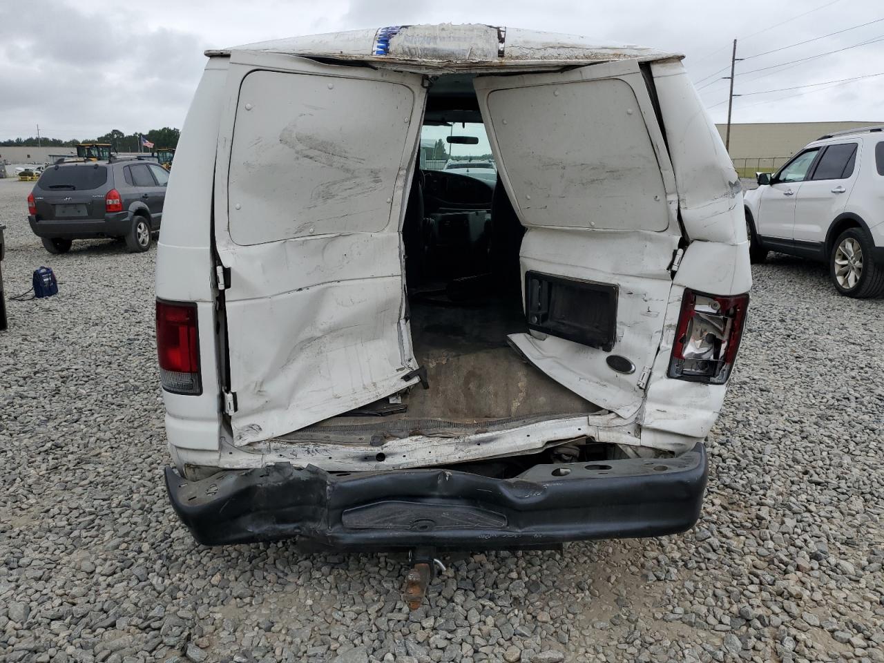 1FTRE14202HB84466 2002 Ford Econoline E150 Van