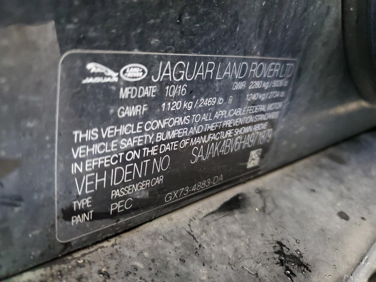 SAJAK4BV6HA971879 2017 Jaguar Xe Prestige