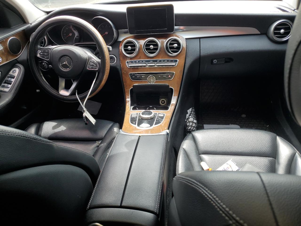 55SWF4KB1HU203070 2017 Mercedes-Benz C 300 4Matic