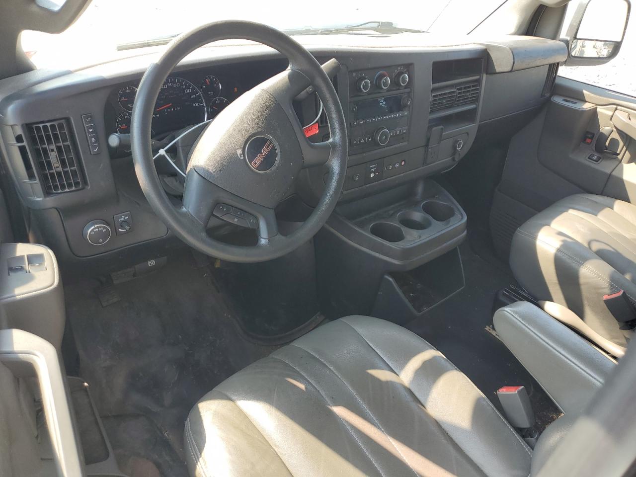 1GTZ7GFG2J1335496 2018 GMC Savana G3500