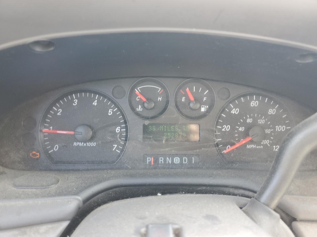 1FAFP53UX5A242674 2005 Ford Taurus Se