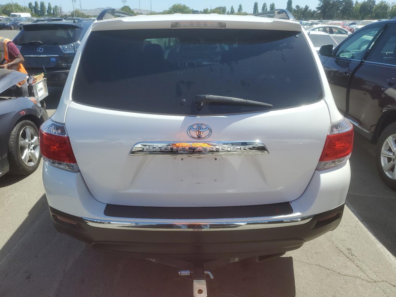 5TDZK3EH5CS076235 2012 Toyota Highlander Base