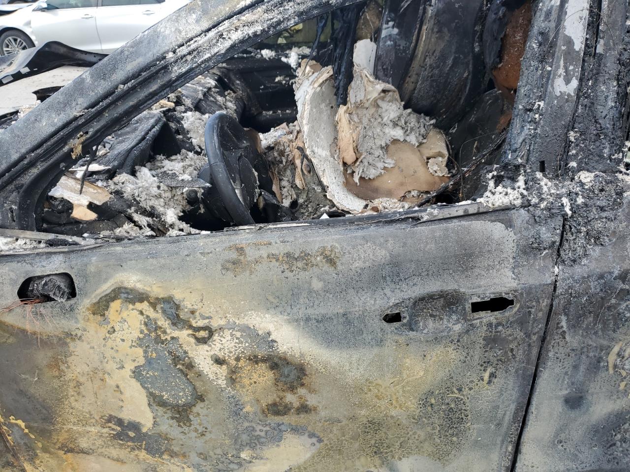 1GYKNFRS2KZ237552 2019 Cadillac Xt5 Premium Luxury