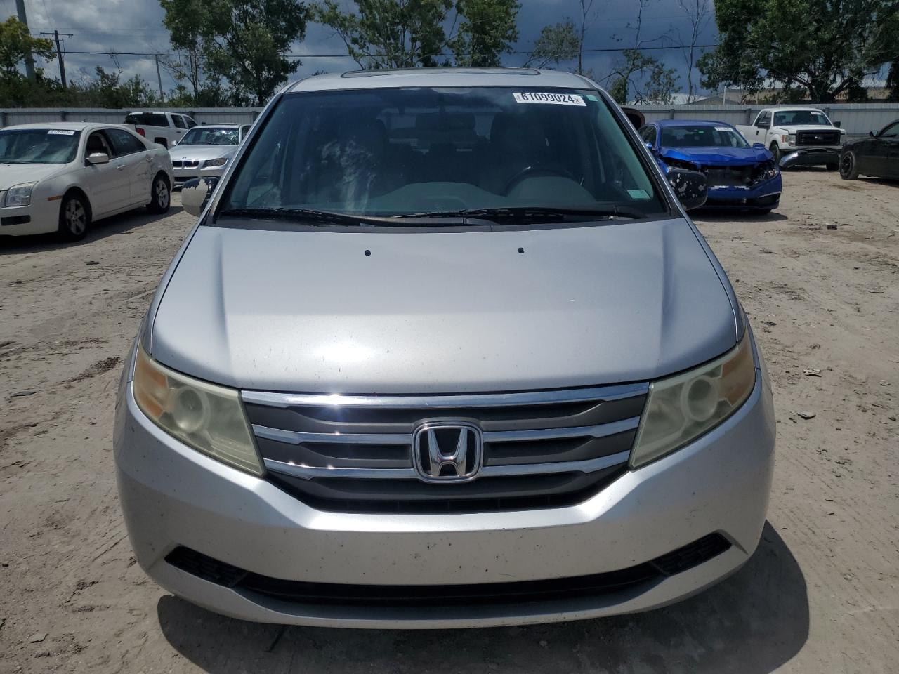 2013 Honda Odyssey Exl vin: 5FNRL5H68DB030648