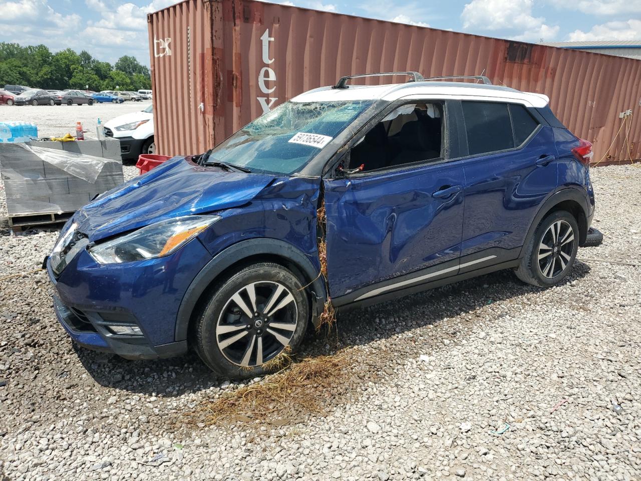 NISSAN KICKS S