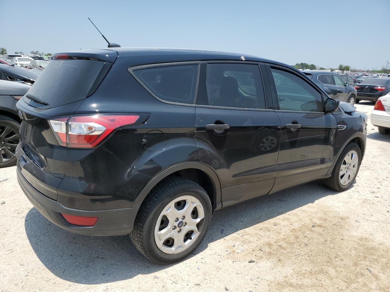 1FMCU0F76JUC40116 2018 Ford Escape S