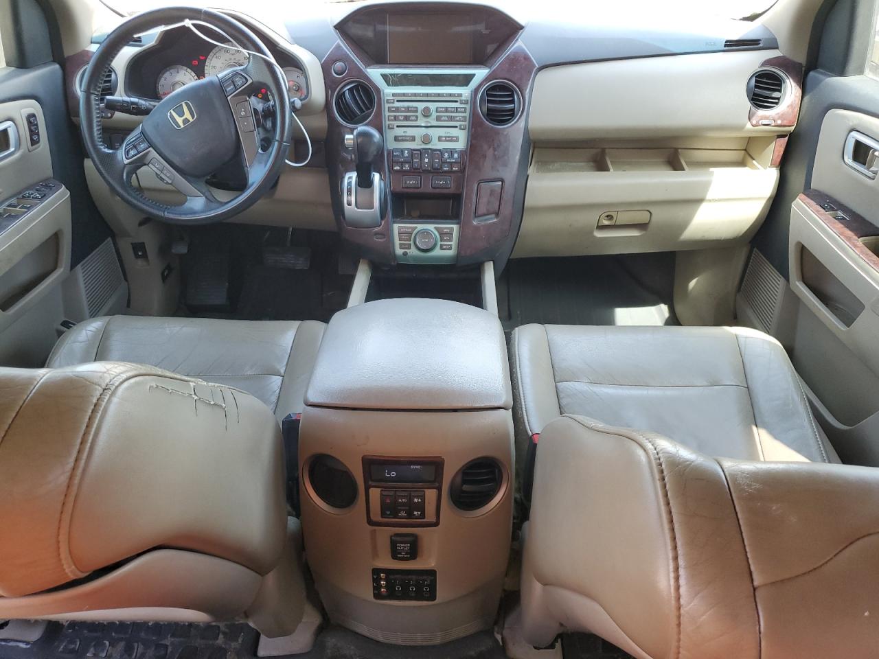 5FNYF3H92BB024763 2011 Honda Pilot Touring