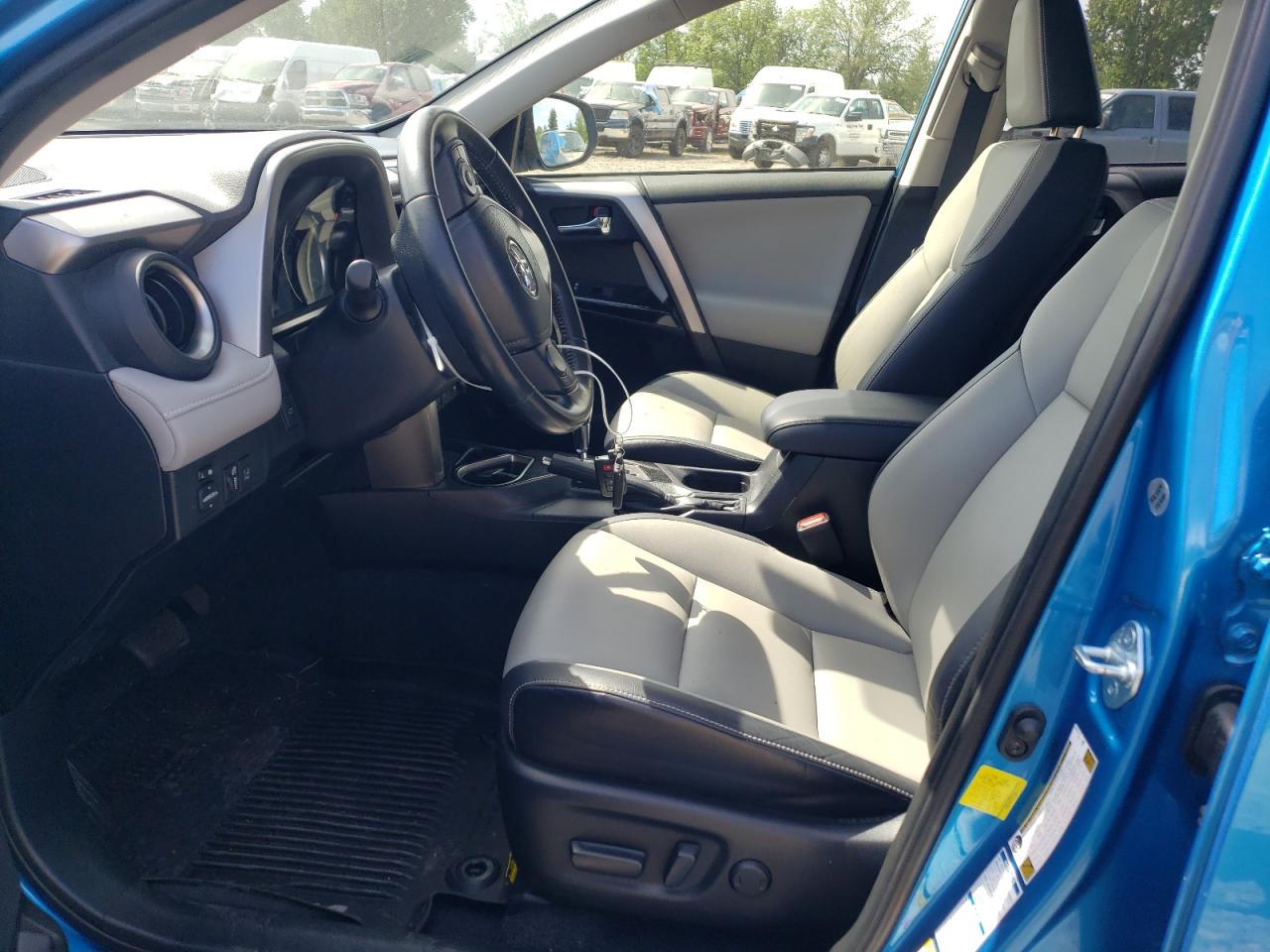 JTMDJREV3HD130981 2017 Toyota Rav4 Hv Limited