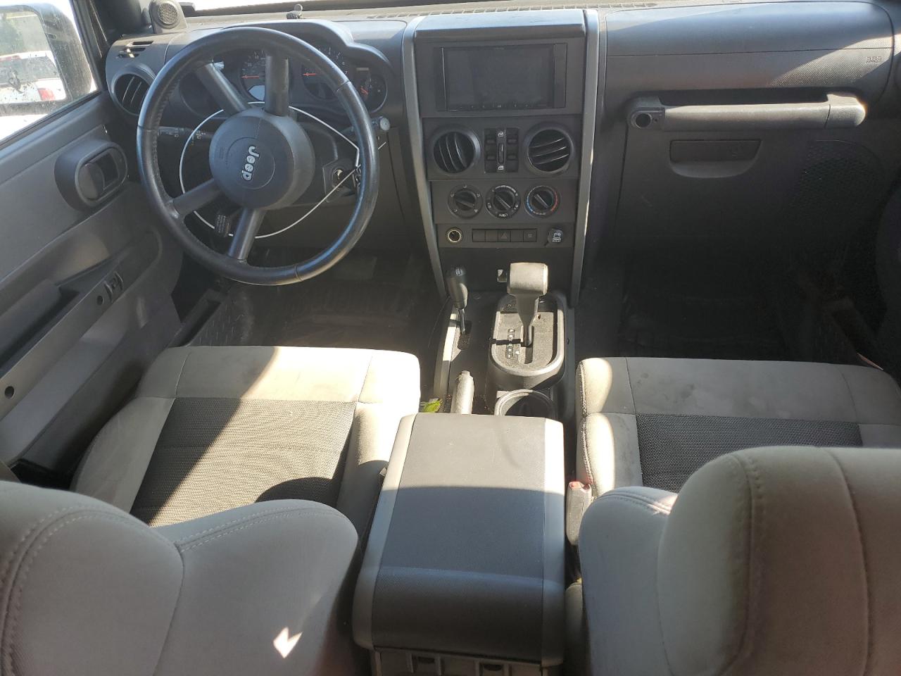 1J4GA39158L569701 2008 Jeep Wrangler Unlimited X