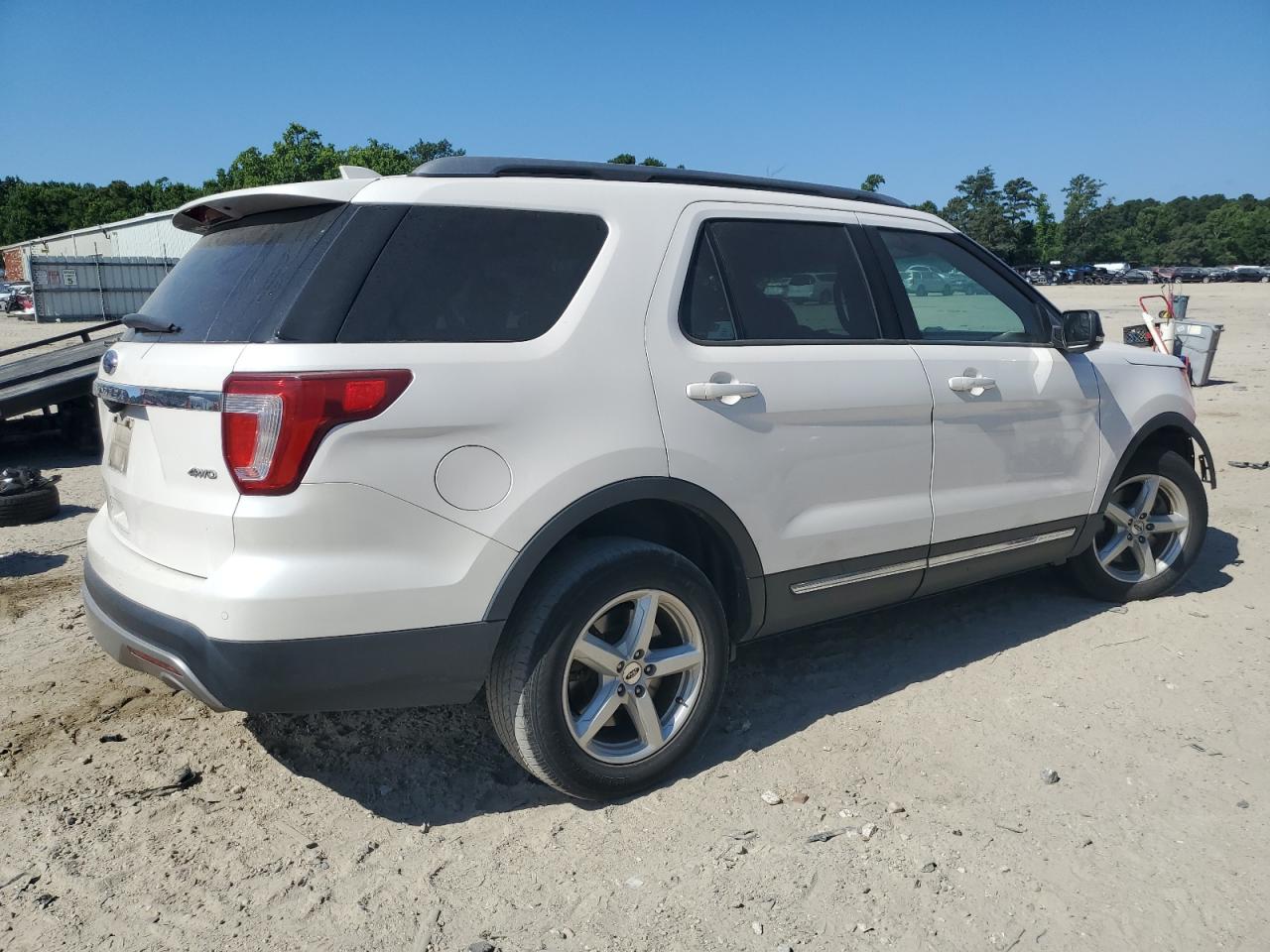 1FM5K8D8XHGA91484 2017 Ford Explorer Xlt