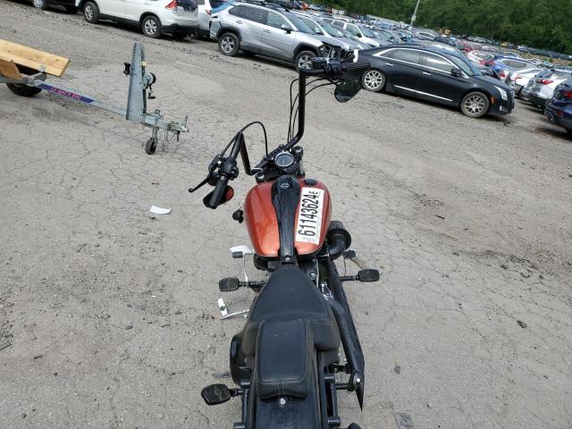 2011 HARLEY-DAVIDSON FXS - 1HD1JP520BB031985