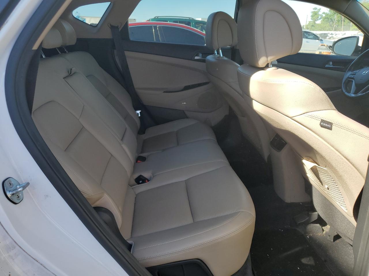 KM8J3CA20JU651437 2018 Hyundai Tucson Value