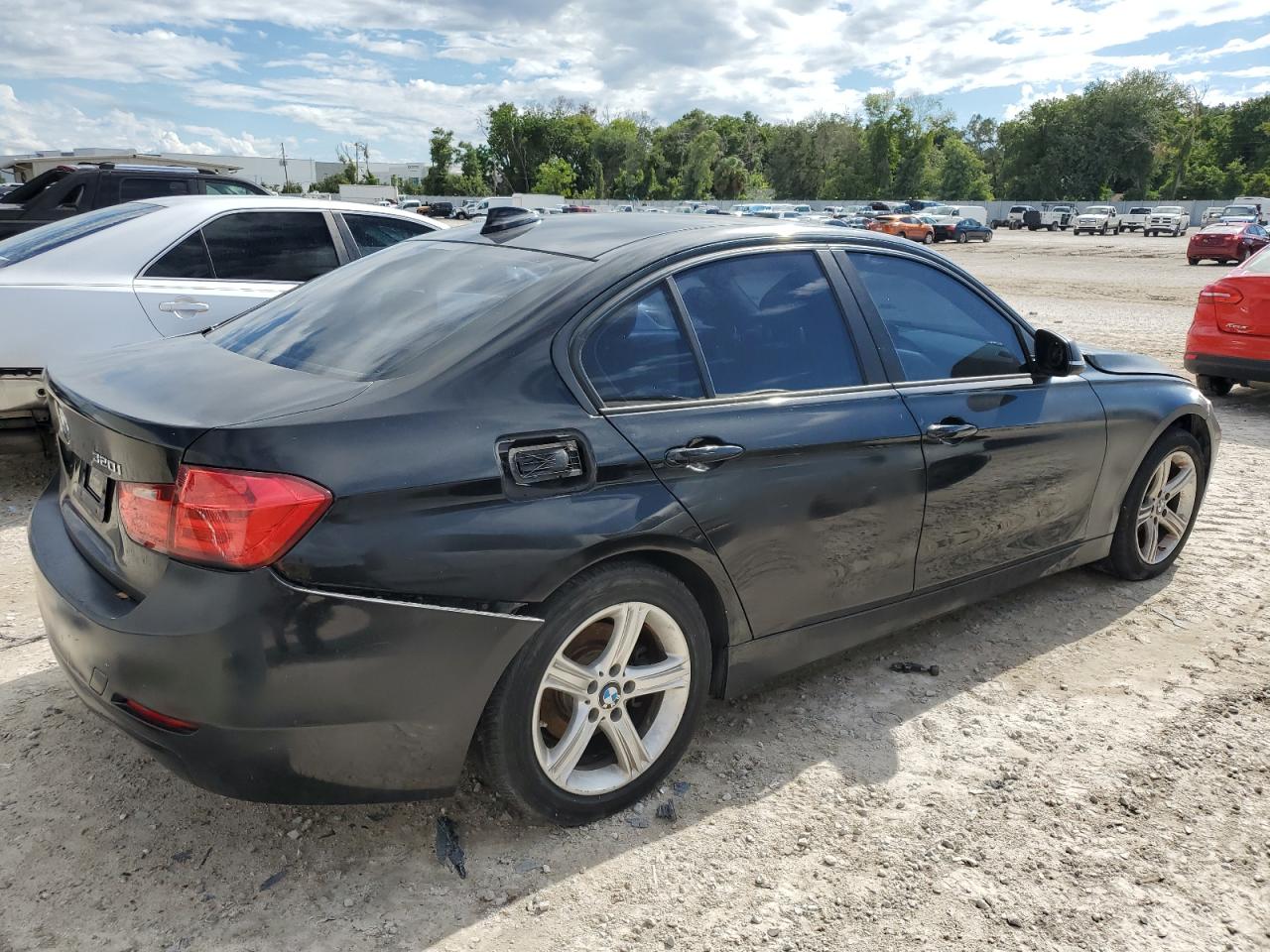 2015 BMW 320 I vin: WBA3B1C50FK138197