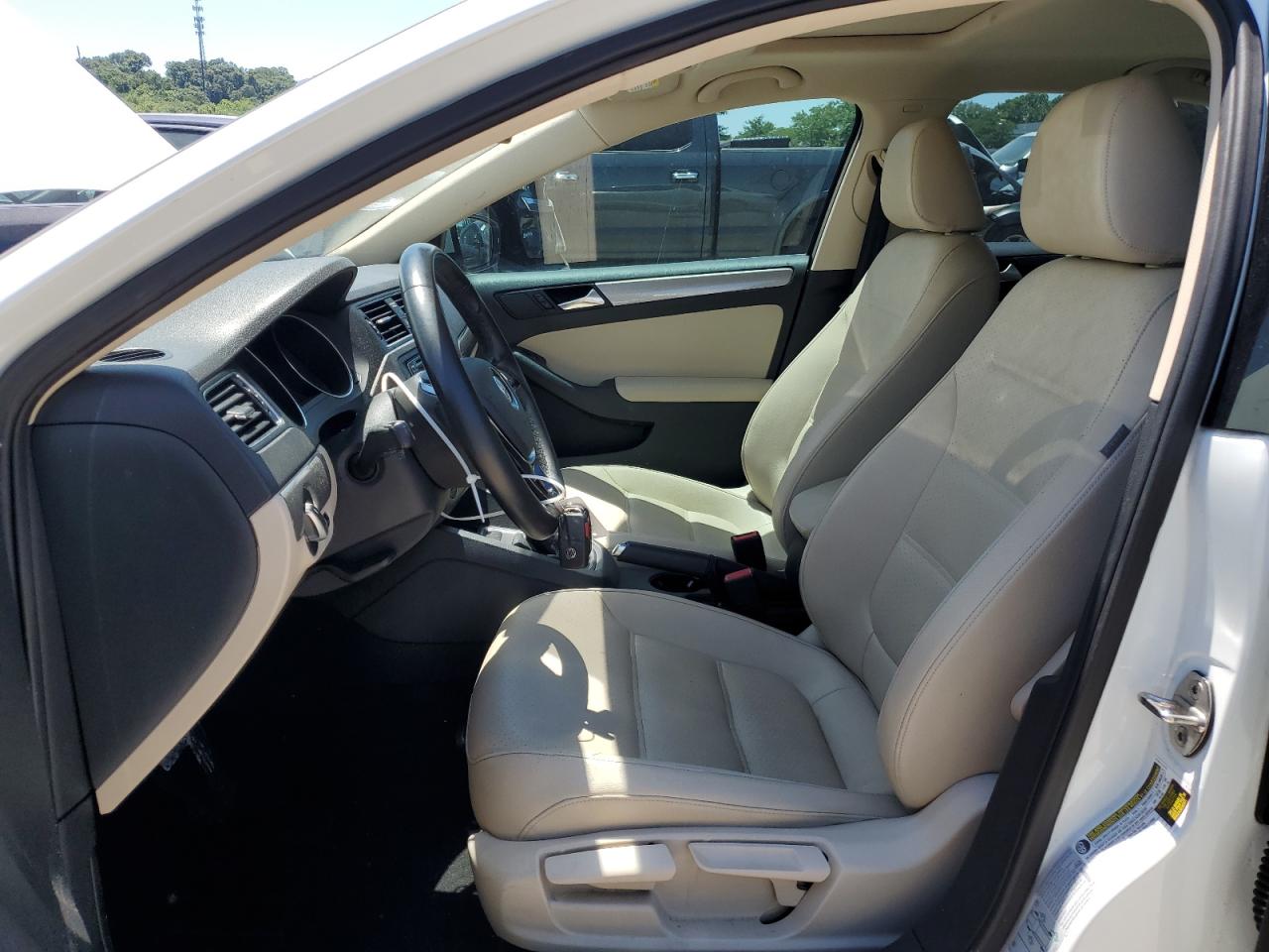 3VWDB7AJXHM212020 2017 Volkswagen Jetta Se