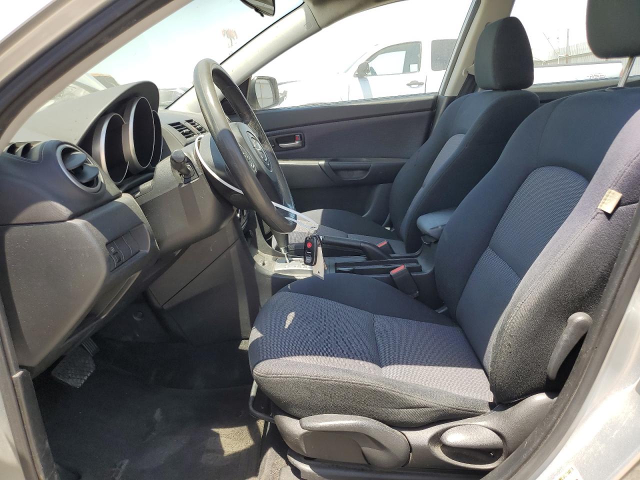 JM1BK32G471700624 2007 Mazda 3 I