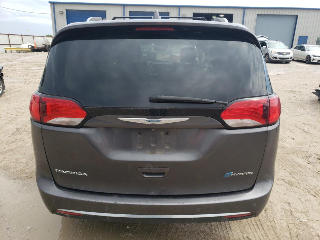 2C4RC1N72JR359030 2018 Chrysler Pacifica Hybrid Limited