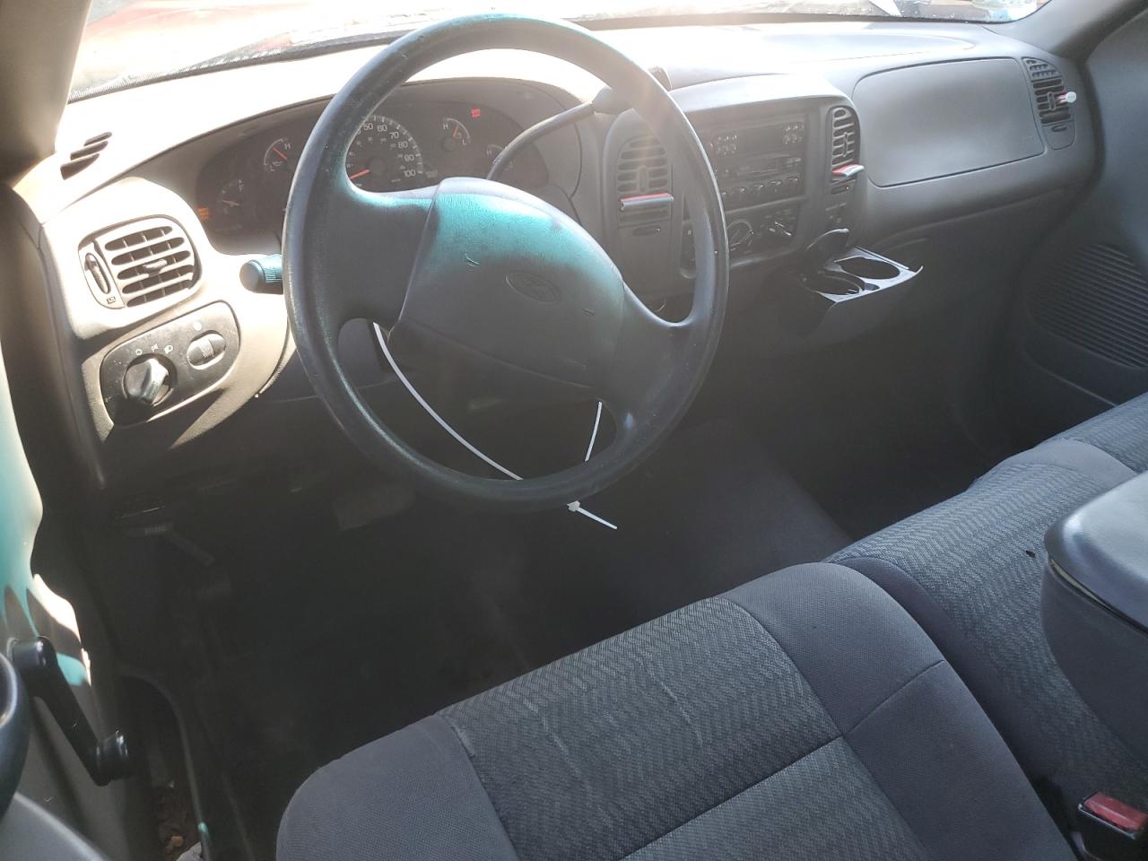 1FTRF17232NB47390 2002 Ford F150