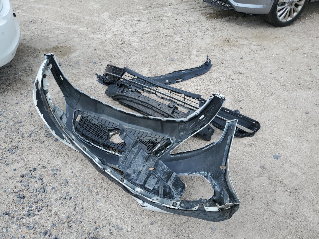 1G4ZP5SZ0JU128367 2018 Buick Lacrosse Essence