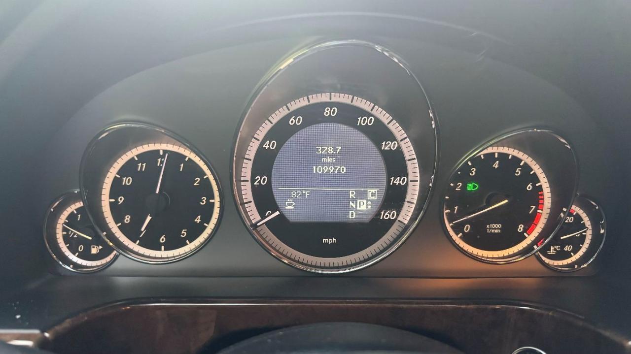 WDDHF7CB6AA057165 2010 Mercedes-Benz E 550