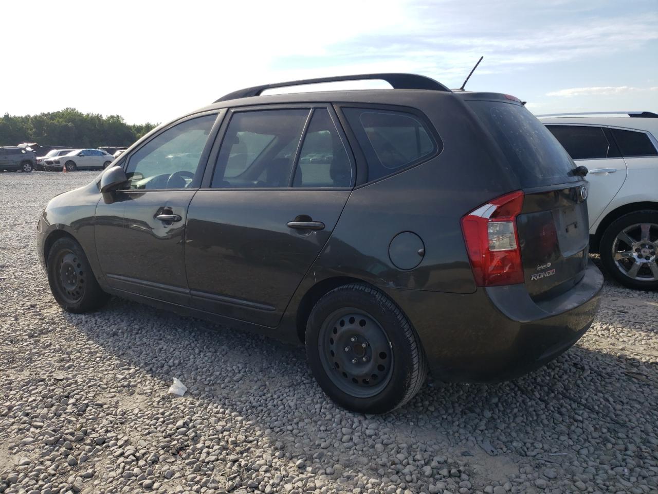 KNAFG526797251619 2009 Kia Rondo Lx