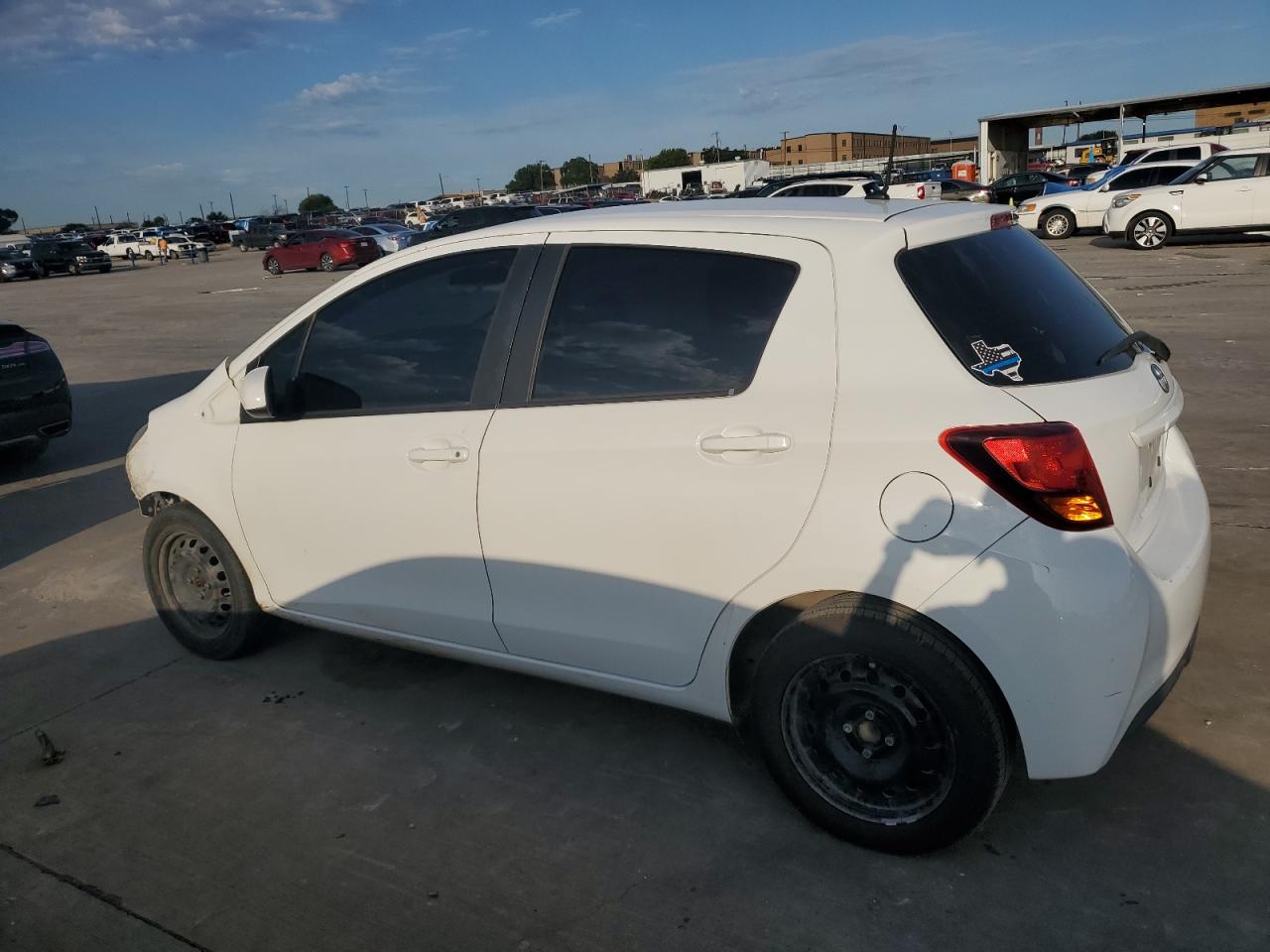 VNKKTUD39FA041782 2015 Toyota Yaris