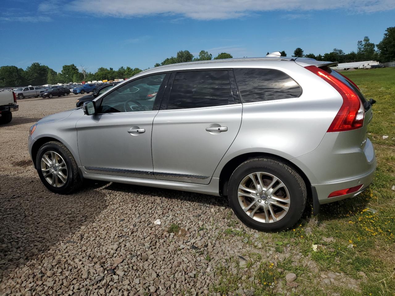 2016 Volvo Xc60 T5 Premier vin: YV4612RK3G2843001