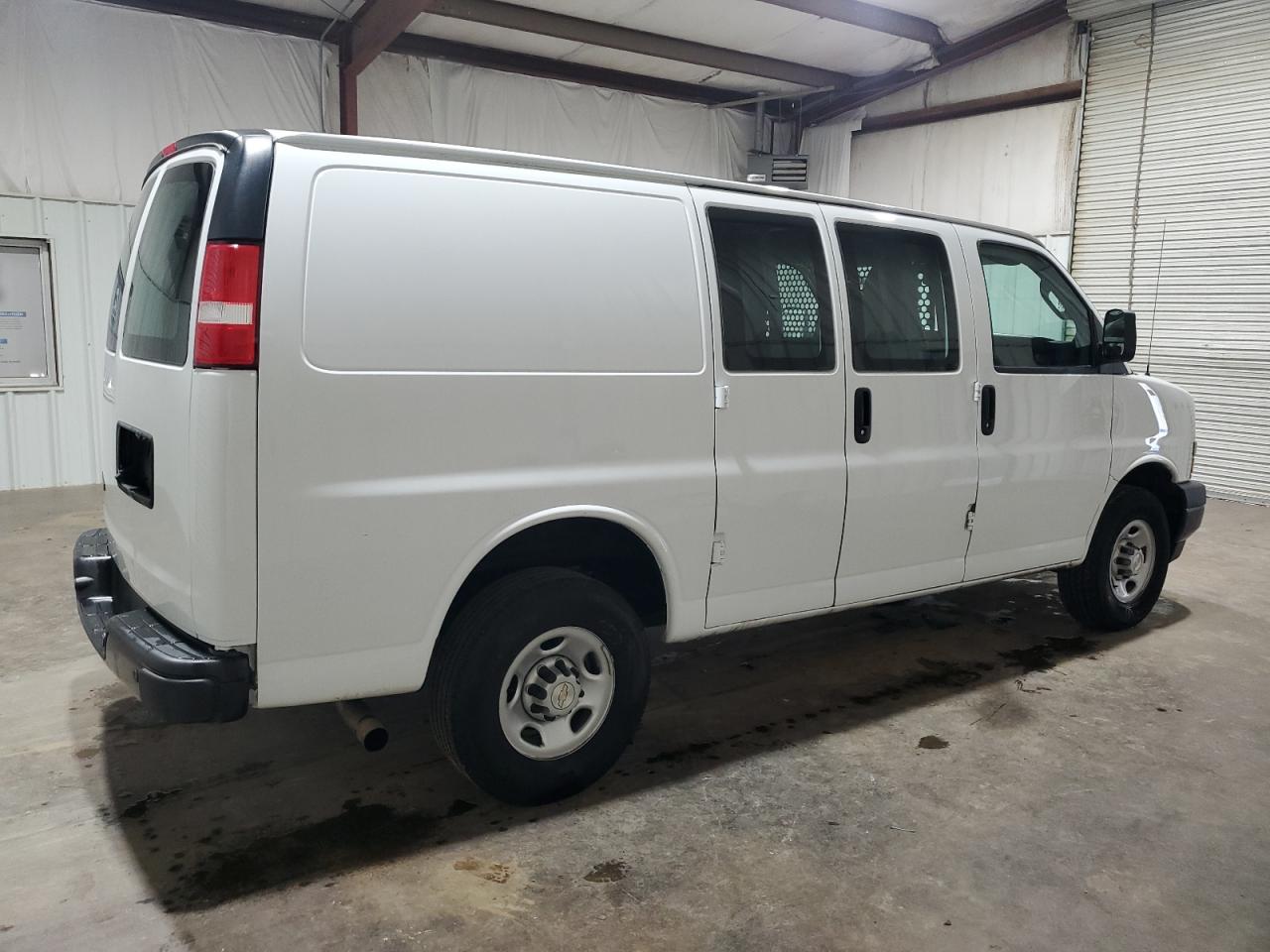 Lot #2993899336 2022 CHEVROLET EXPRESS G2