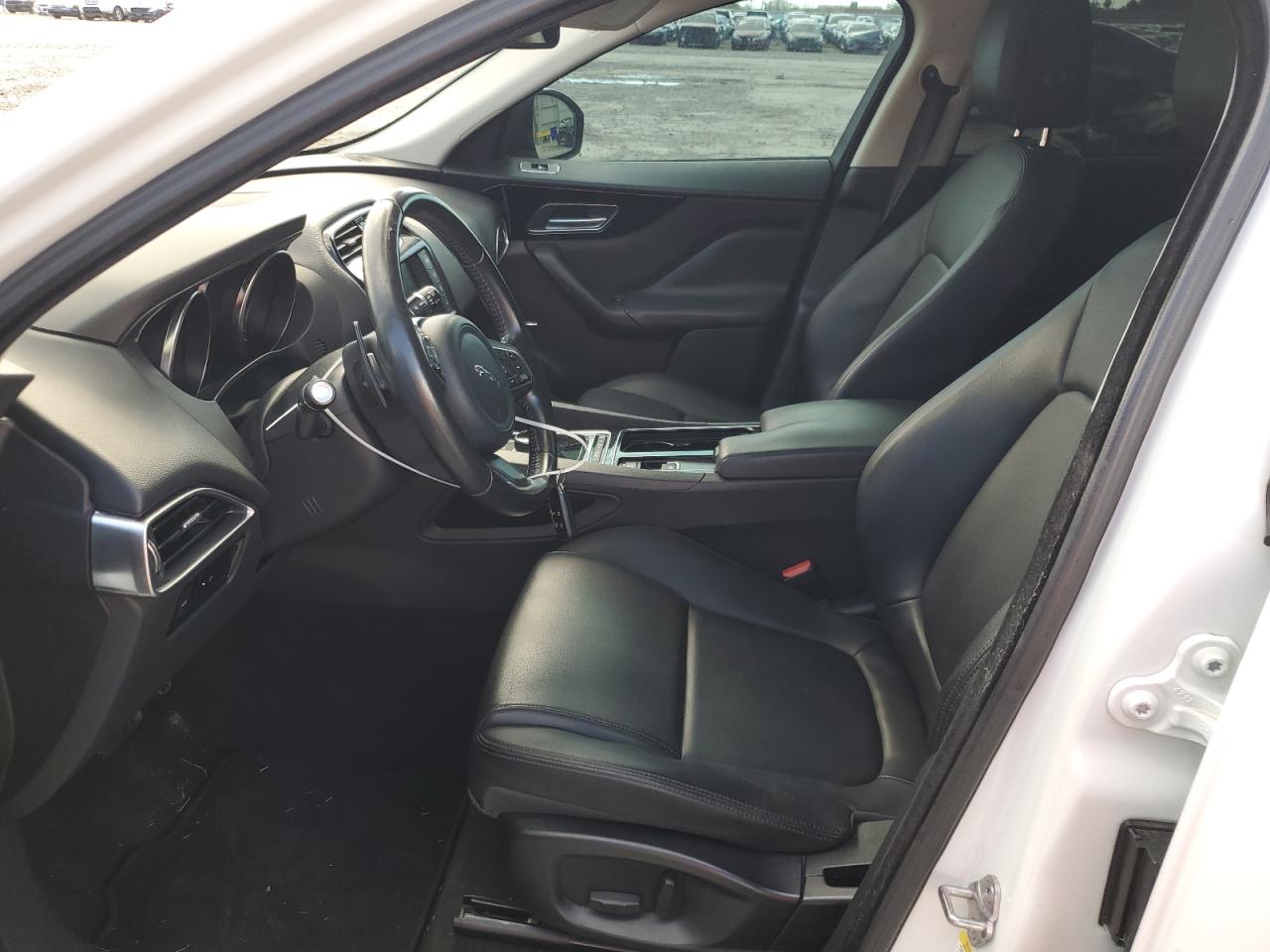 SADCJ2FX8JA290496 2018 Jaguar F-Pace Premium