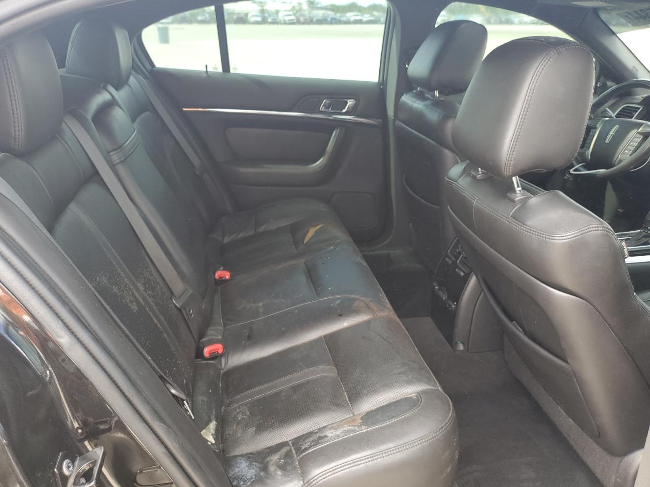 1LNHL9FT8AG607381 2010 Lincoln Mks