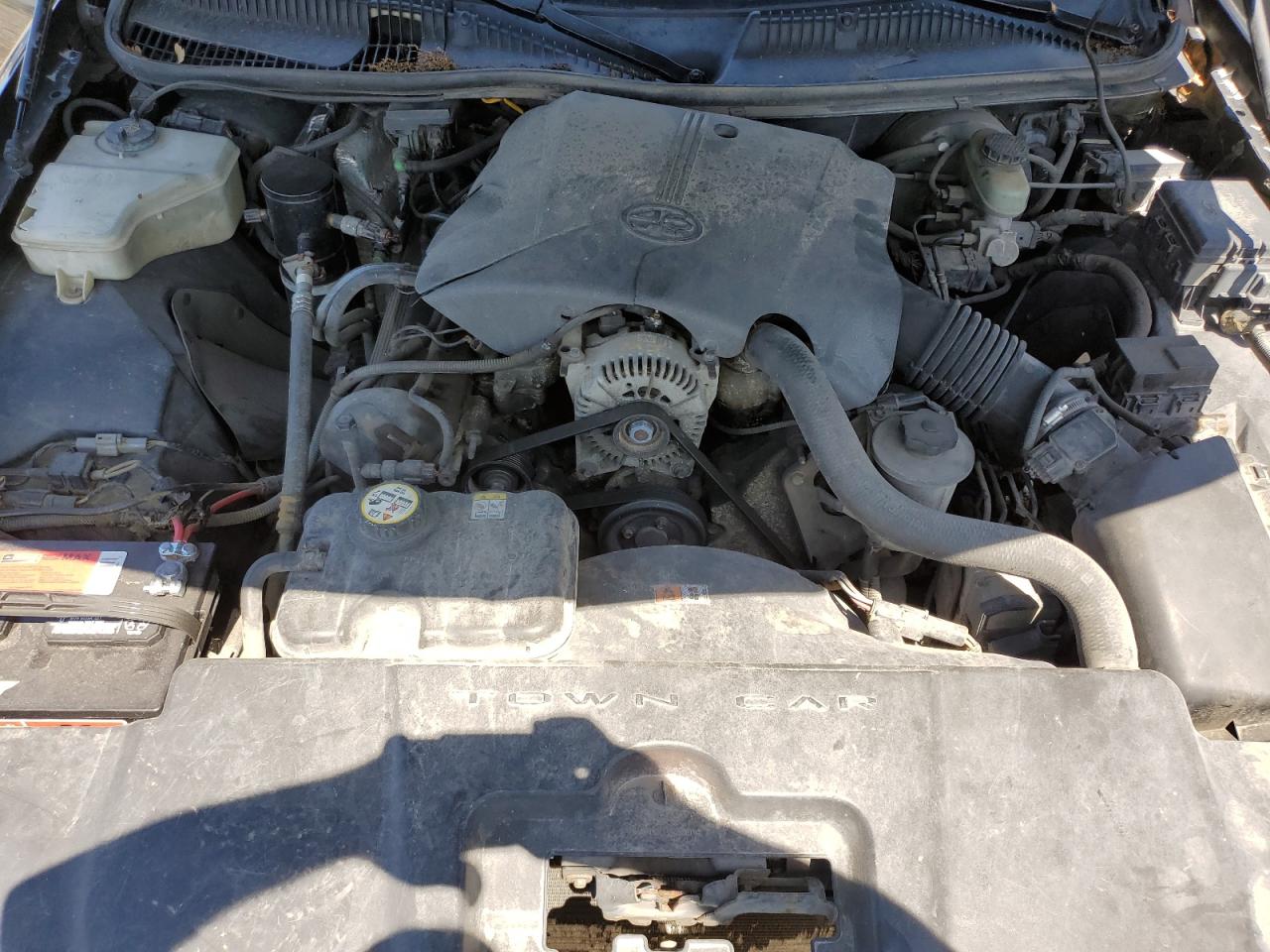 1LNHM81W71Y672824 2001 Lincoln Town Car Executive