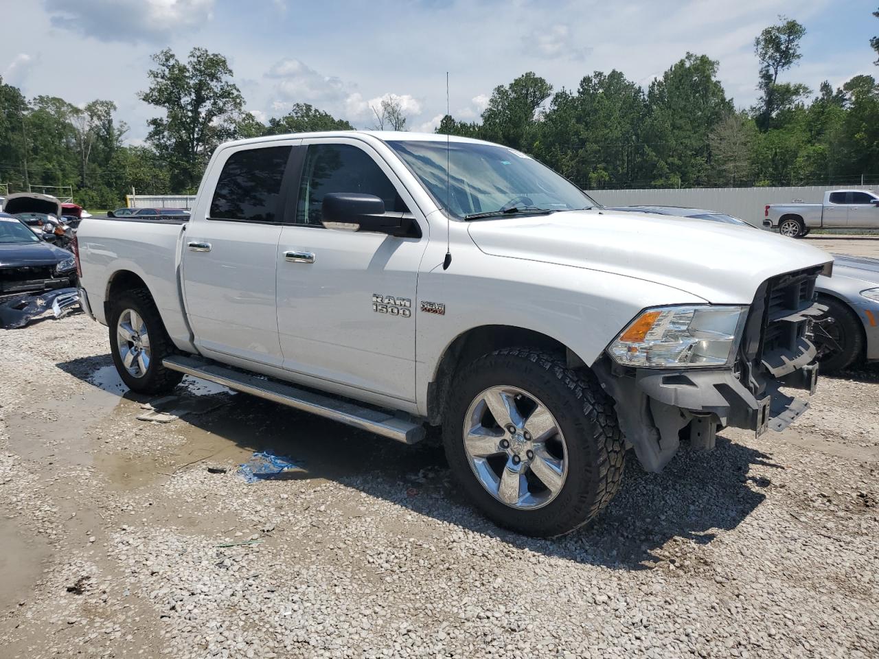 1C6RR6LT3FS565210 2015 Ram 1500 Slt