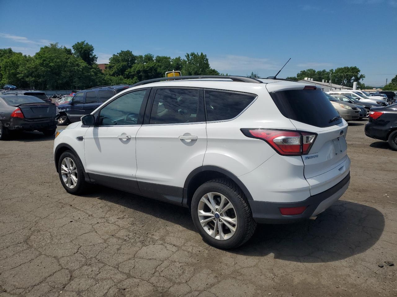 1FMCU9GD8JUA05189 2018 Ford Escape Se