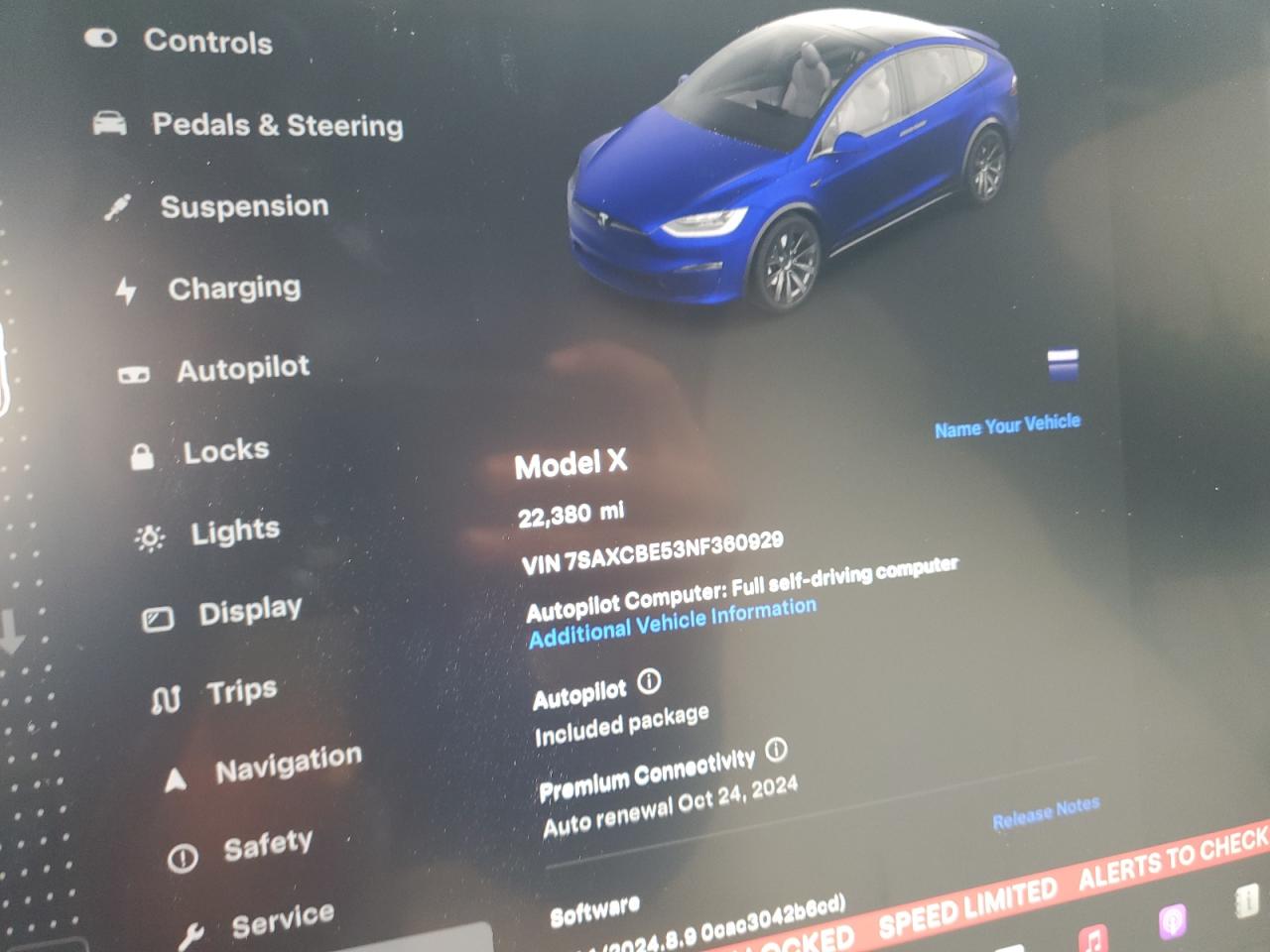 2022 Tesla Model X vin: 7SAXCBE53NF360929