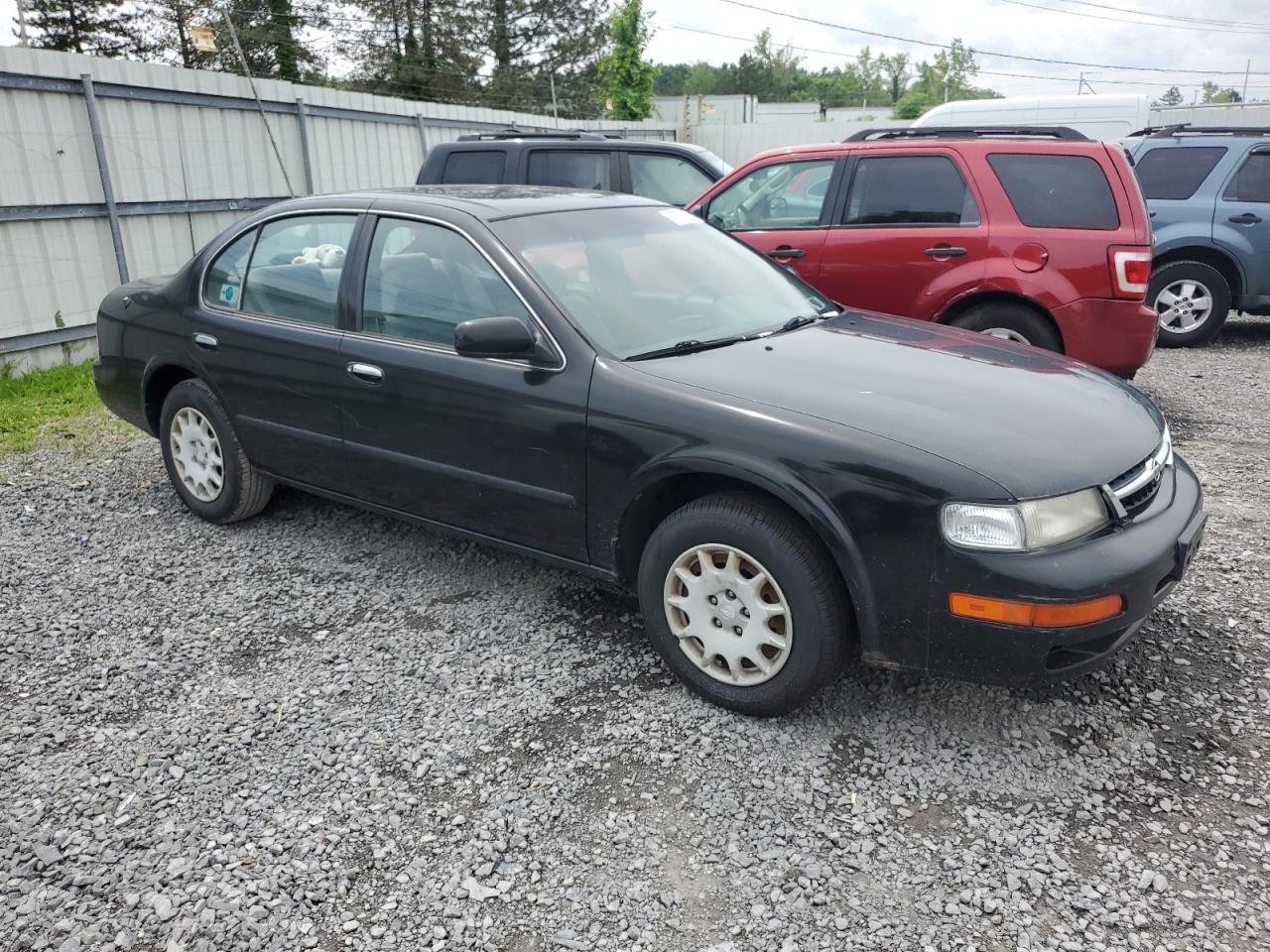 JN1CA21DXWT529537 1998 Nissan Maxima Gle