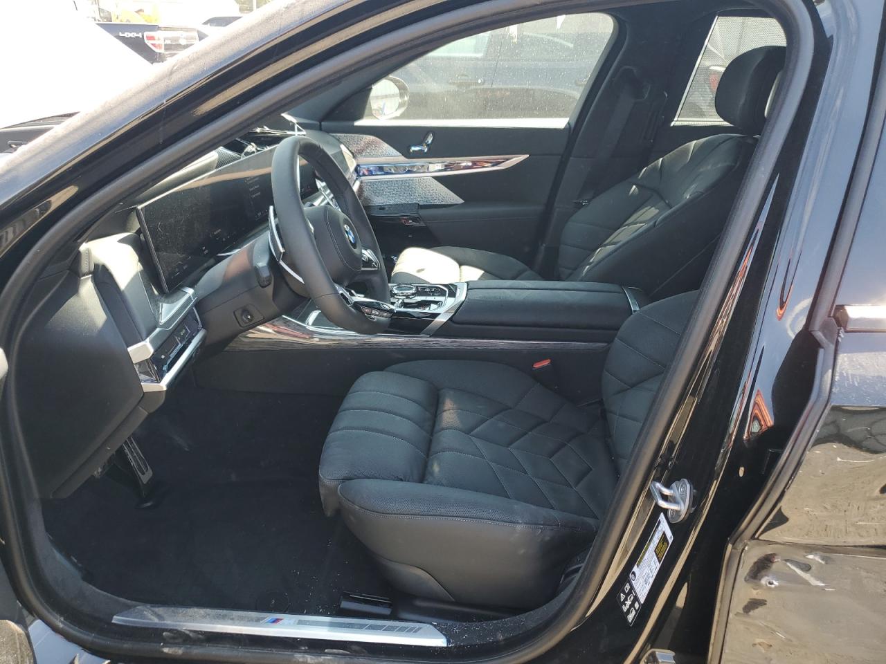 WBA33EJ03RCR95382 2024 BMW 760 Xi