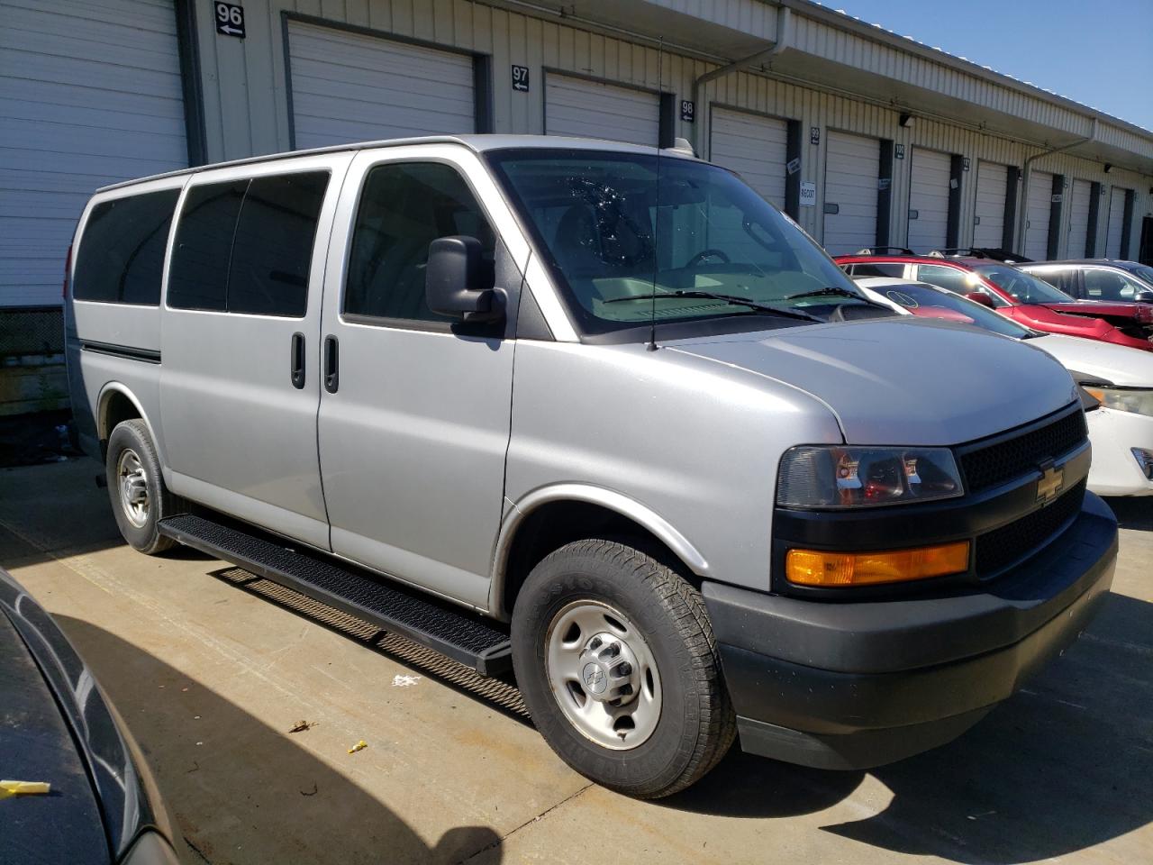 1GAWGEFP4J1343728 2018 Chevrolet Express G2500 Ls